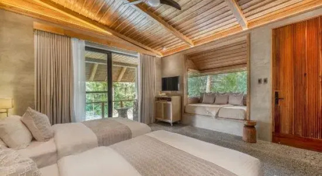 Люкс с видом на бассейн Manami Resort