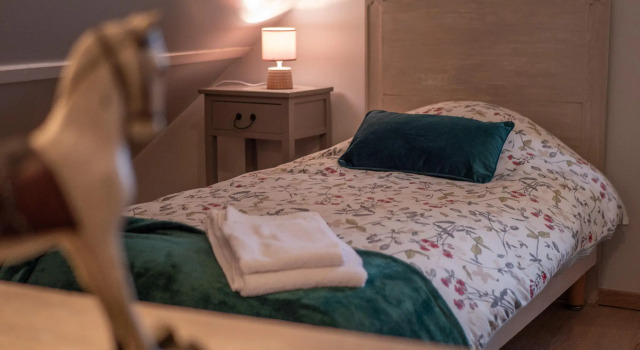 Chambres d'Hôtes Le P'tit Louis, Rezervovat Hotel Saint-Cyr-les-Colons Yonne's wine road