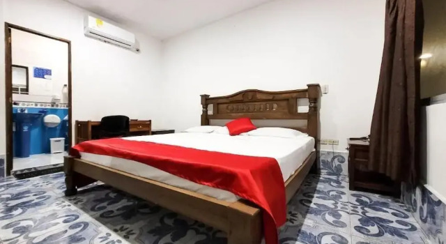 Номер Economy Hotel Beijing Caucasia
