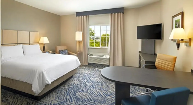 Двухместный люкс Candlewood Suites Charleston-Northwoods by IHG
