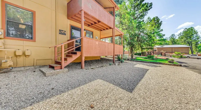 Cozy Ruidoso Condo w/ Deck ~ 2 Mi to Cedar Creek!, Varaa Huoneisto Ruidoso New Mexico