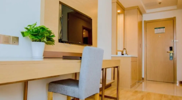 Двухместный номер Standard GreenTree Inn Nantong Tongzhou Zhangzhishan Town Deli Square Express Hotel