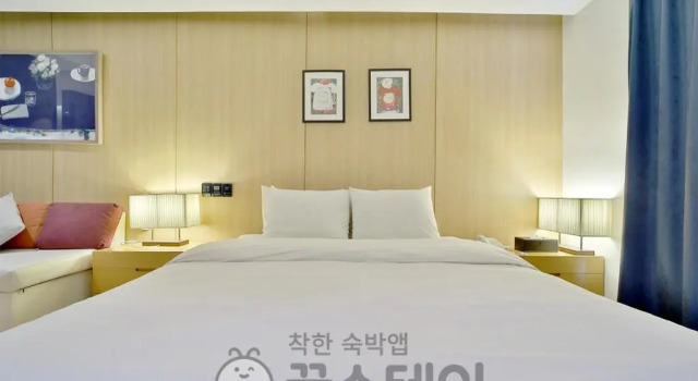 Люкс с красивым видом из окна Golden Hotel Incheon