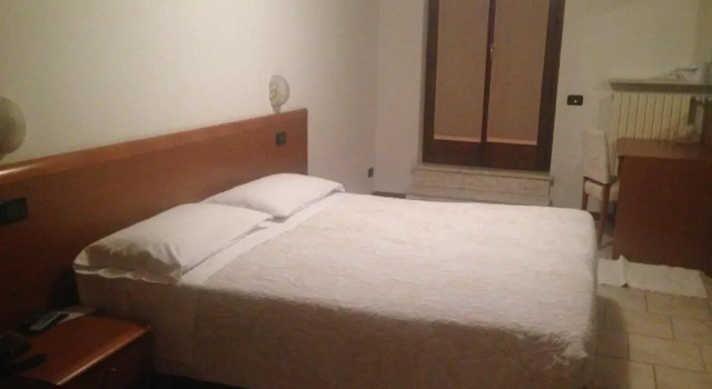 Hotel Scandola, Забронировать Отель Боско-Кьезануова 