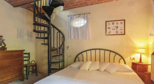 CASOTTINO, Boek Hotel Palaia Toscane