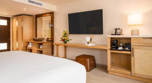 Полулюкс Zoetry Curacao Resort & Spa