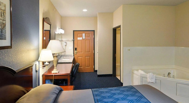Номер Standard Rodeway Inn Carrollton I-35E