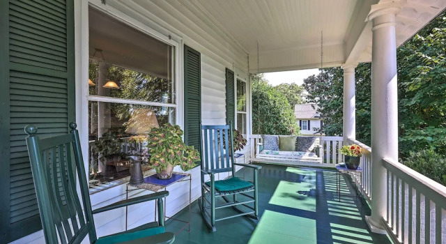 Коттедж Lush Elkin Home w/ Porch Views & Pool Table