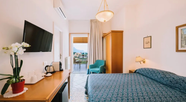Номер Standard HOTEL ZINTONIO