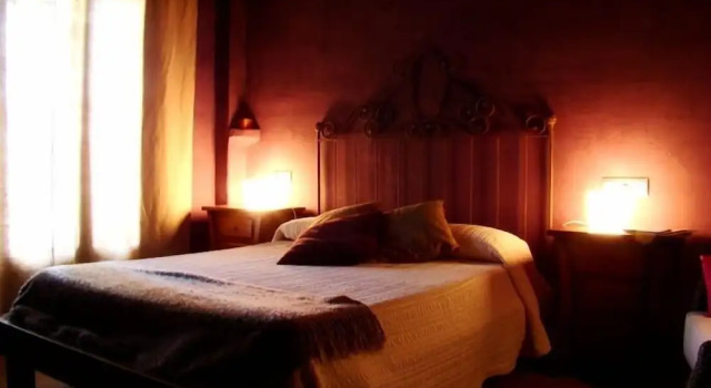 Monegal, Book Hotel Guixers Catalonien