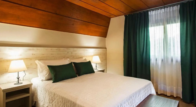 Hotel Fioreze Chalés, Забронировать Отель Грамаду Serra Nevada, рядом с Gramado Porch