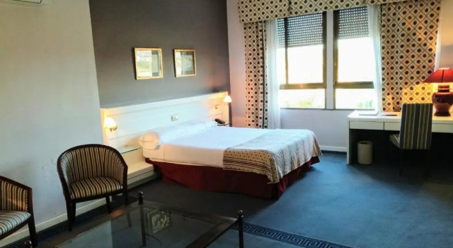 Полулюкс Hotel Las Cigüeñas
