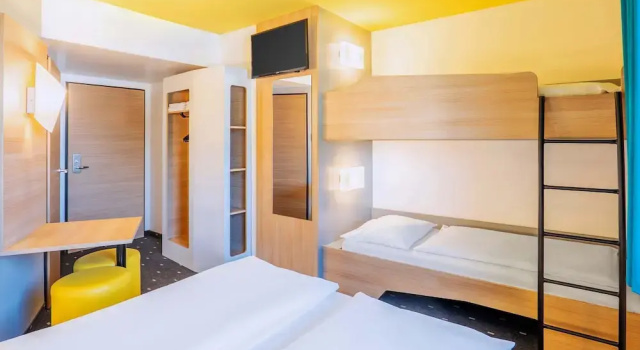 Четырёхместный номер Standard B&B Hotel Ludwigshafen