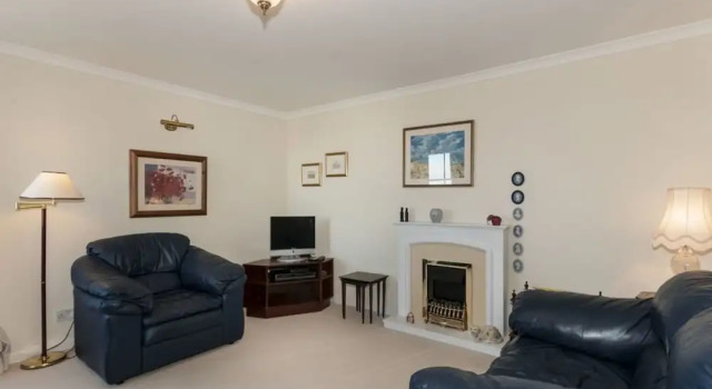 Royal Apartment, Prenota Appartamento Hotel a Lothian con parcheggio, Parcheggio