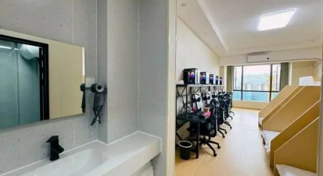 Кровать в общем номере Kemiao E-Sports Hotel