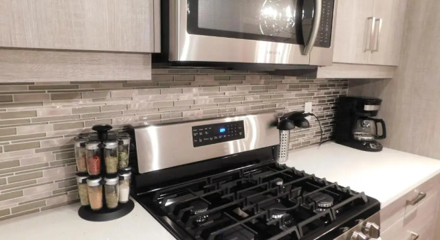 Коттедж Three-Bedroom House with Balcony #33 Sunalta Downtown