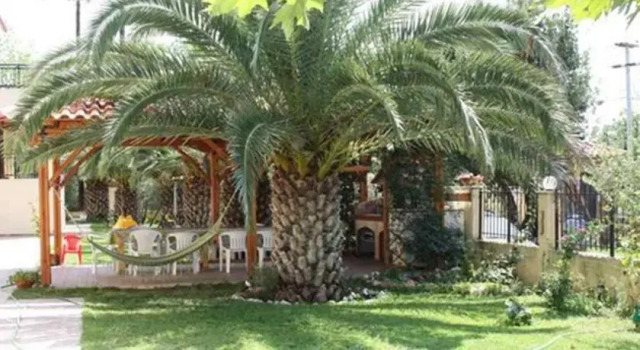 Kastel Chrisa, Book Apartment Nikiti 