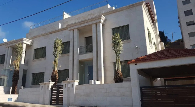 1 New Bedroom Apartment on Airport Road, Book Lejlighed Abdoun Amman