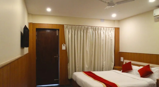 Двухместный номер Deluxe с балконом Rhino Land Jungle Lodge