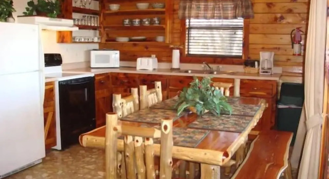 Номер Standard Lake Shore Cabins on Beaver Lake
