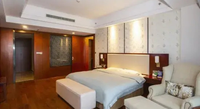Люкс Executive Loudi Huatian Hotel