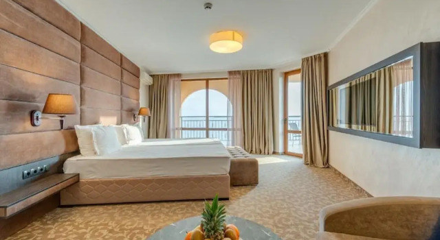 Двухместный номер Luxury с частичным видом на море Grand Hotel Sveti Vlas - Fitness & SPA Hotel Ultra All Inclusive
