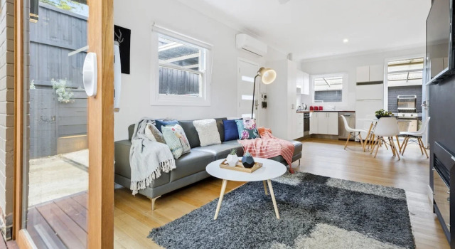 AMORE, Buchen Sie Hotel Melbourne Melbourne und Umgebung