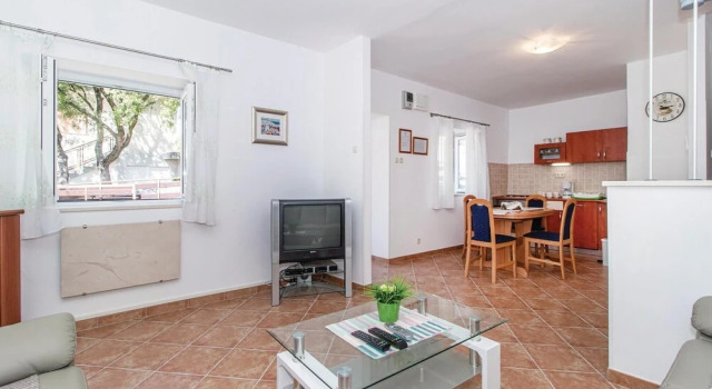 Awesome Home in Novi Vinodolski With 2 Bedrooms and Wifi
