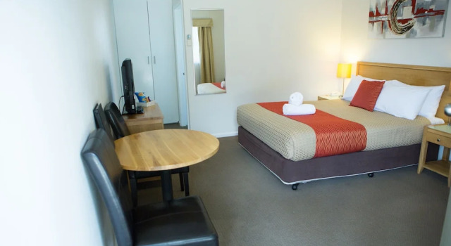 Двухместный номер Standard с балконом Colonial Lodge Motor Inn