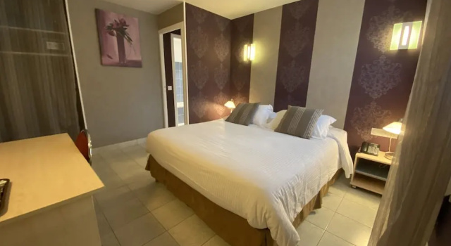 Пятиместный номер Standard Contact hôtel - Hôtel Les Bleuets & SPA