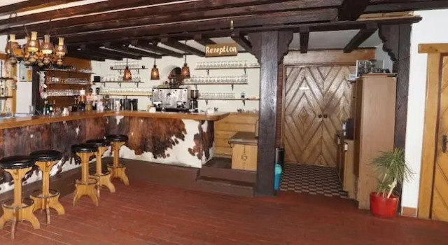 Eifel Hotel Haus West, Забронировать Отель Калль Айфель