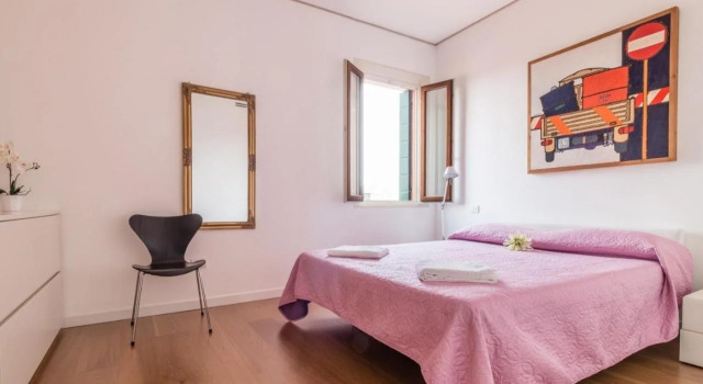 Carmini Canal View and Balcony with Lift