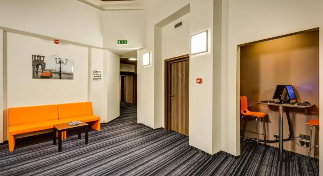 Planet Hostel, Забронировать Хостел Средместье Варшава