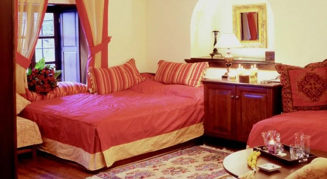Трёхместный номер Deluxe Santikos Mansion, Santikos Collection