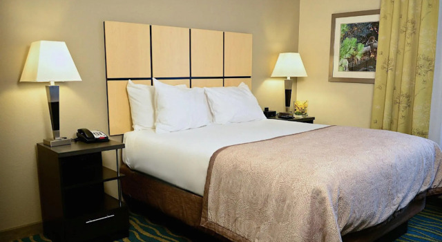 Двухместный люкс Candlewood Suites Denver Northeast - Brighton by IHG