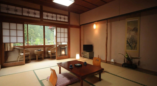 Atarashiya Ryokan - Dorogawa-onsen Hot Spring, Забронировать Гостевой дом Отели Тенкава с парковкой, Парковка