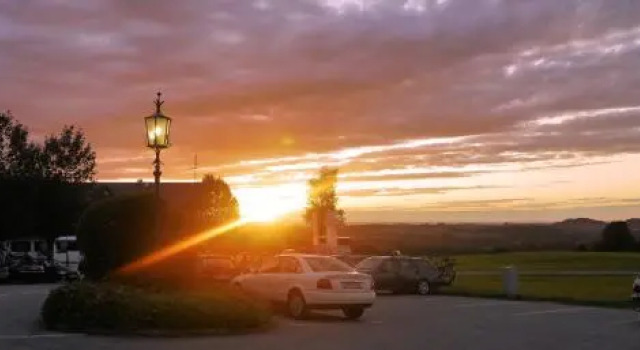 Hotel und Gaststätte Seiserhof, Rezervovat Hotel Hotely v Bavorsko s parkováním, Parkování