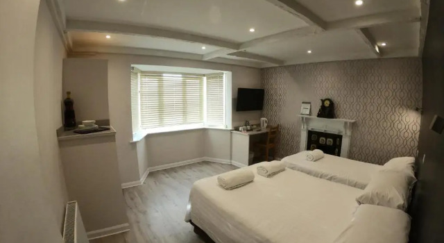 Двухместный номер Standard Debden Guest House