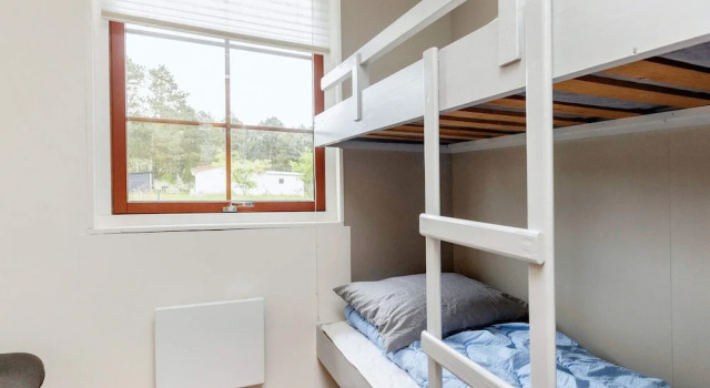 5 Person Holiday Home in Rodby, Rezervați Hotel Hoteluri în Lolland cu parcare, Parcare
