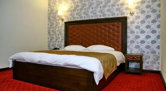 Hotel City, Rezervovat Hotel Hotely v Danube Delta s parkováním, Parkování