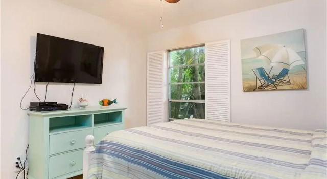 Crescent Street 1138 A - Two Bedroom Condo