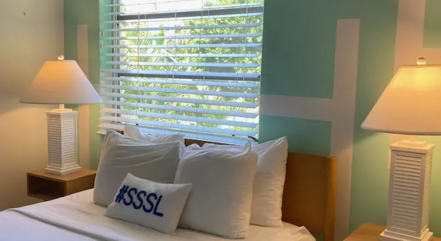 Люкс c 1 комнатой с видом на внутренний двор Seaspray Surf Lodge