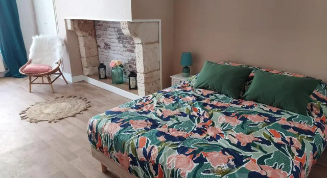 Petite maison de ville au charme authentique, Забронировать Отель Отели Осер с парковкой, рядом с Музей Леблан-Дювернуа, Парковка