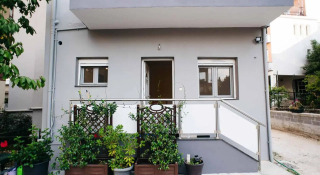 Ioannina City Relax Apartment, Забронировать Апартаменты/квартира Апартаменты Острова Иоаннина, рядом с Музей греческой истории и восковых фигур имени Павлоса Вреллиса, Апартаменты/квартира
