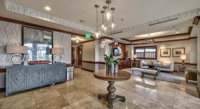 Summer Sale: Constellation S | 3 Bedroom Penthouse Condo by RedAwning, Забронировать Отель Траки Скво-Вэлли, рядом с Tahoe Zephyr Express