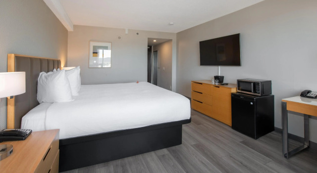 Двухместный номер Standard Coast Chilliwack Hotel by APA
