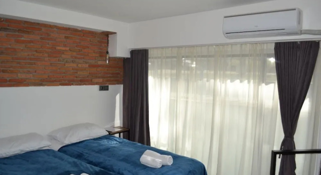 Hotel Baratashvili 12, Забронировать Отель Отели в центре Тбилиси с завтраком, отели в центре Тбилиси с завтраком
