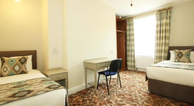 Четырёхместный номер Superior Tom Dick and Harriets Accommodation
