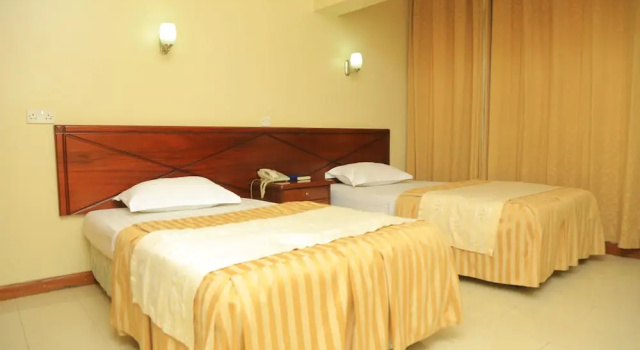 Двухместный номер Deluxe Holiday Express Hotel Kampala