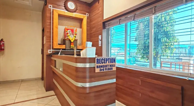 Hotel Meera Regency, Забронировать Отель Отели штата Махараштры 3 звезды, 3*